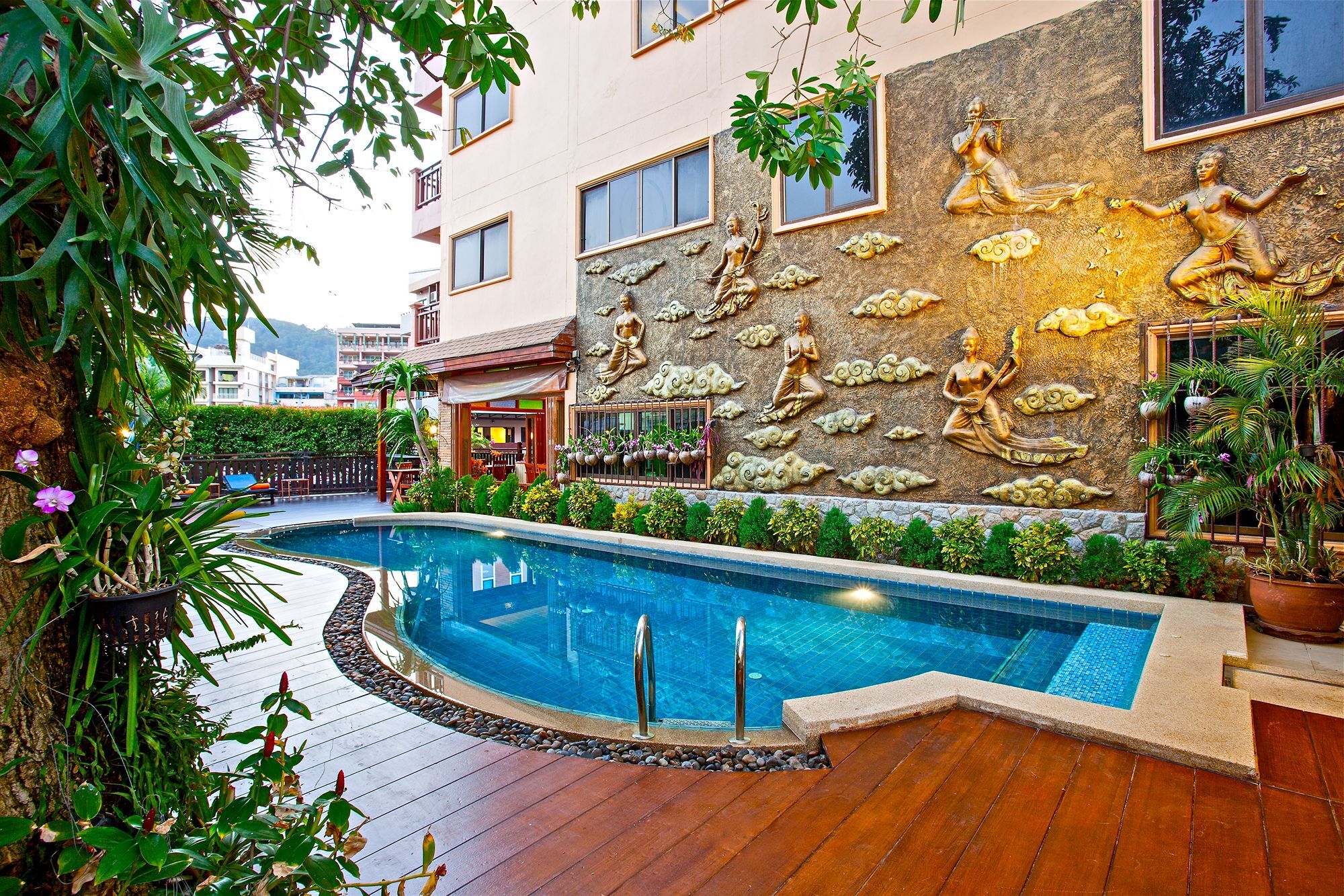 Orchid Garden Hotel Patong Buitenkant foto